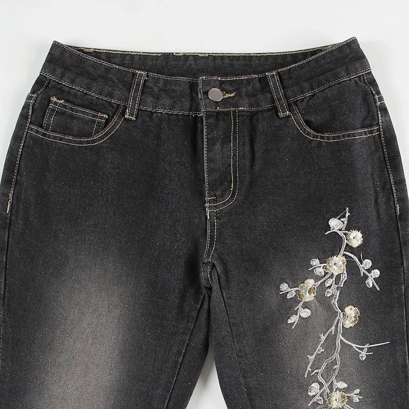 Floral Embroidery Flare Jeans — 2000s Low Rise