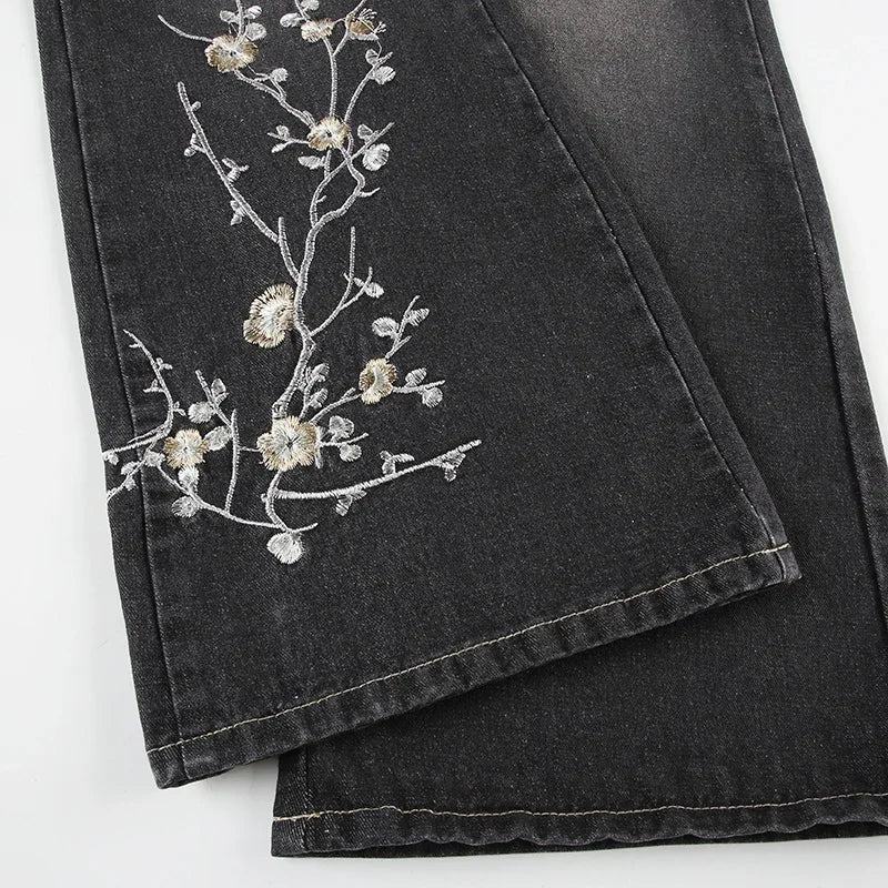 Floral Embroidery Flare Jeans — 2000s Low Rise